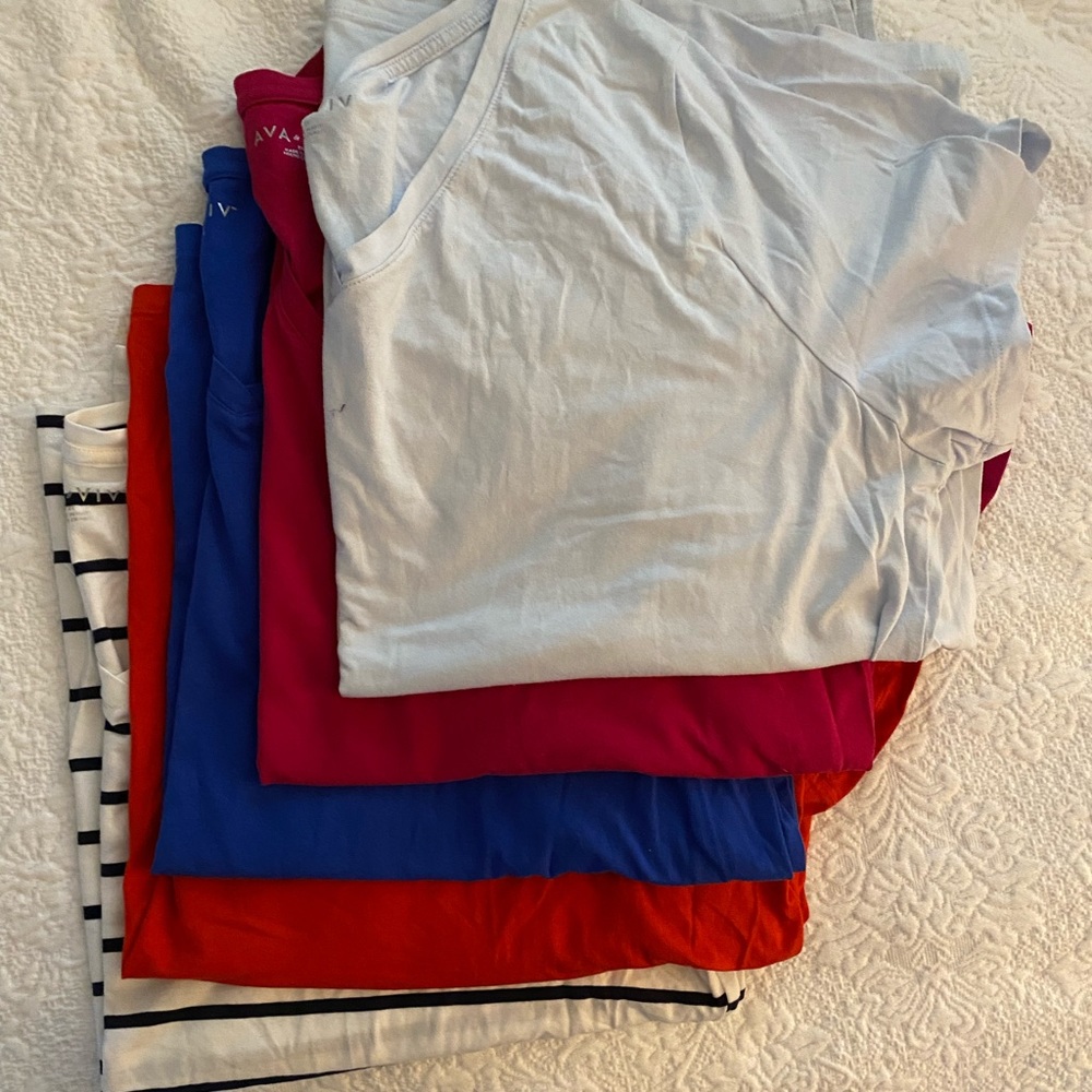 Bundle of 5 short sleeve tshirts!